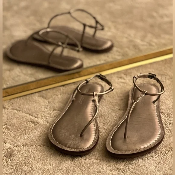 Bernardo Shoes Bernardo Sandals Color Gold Size Poshmark